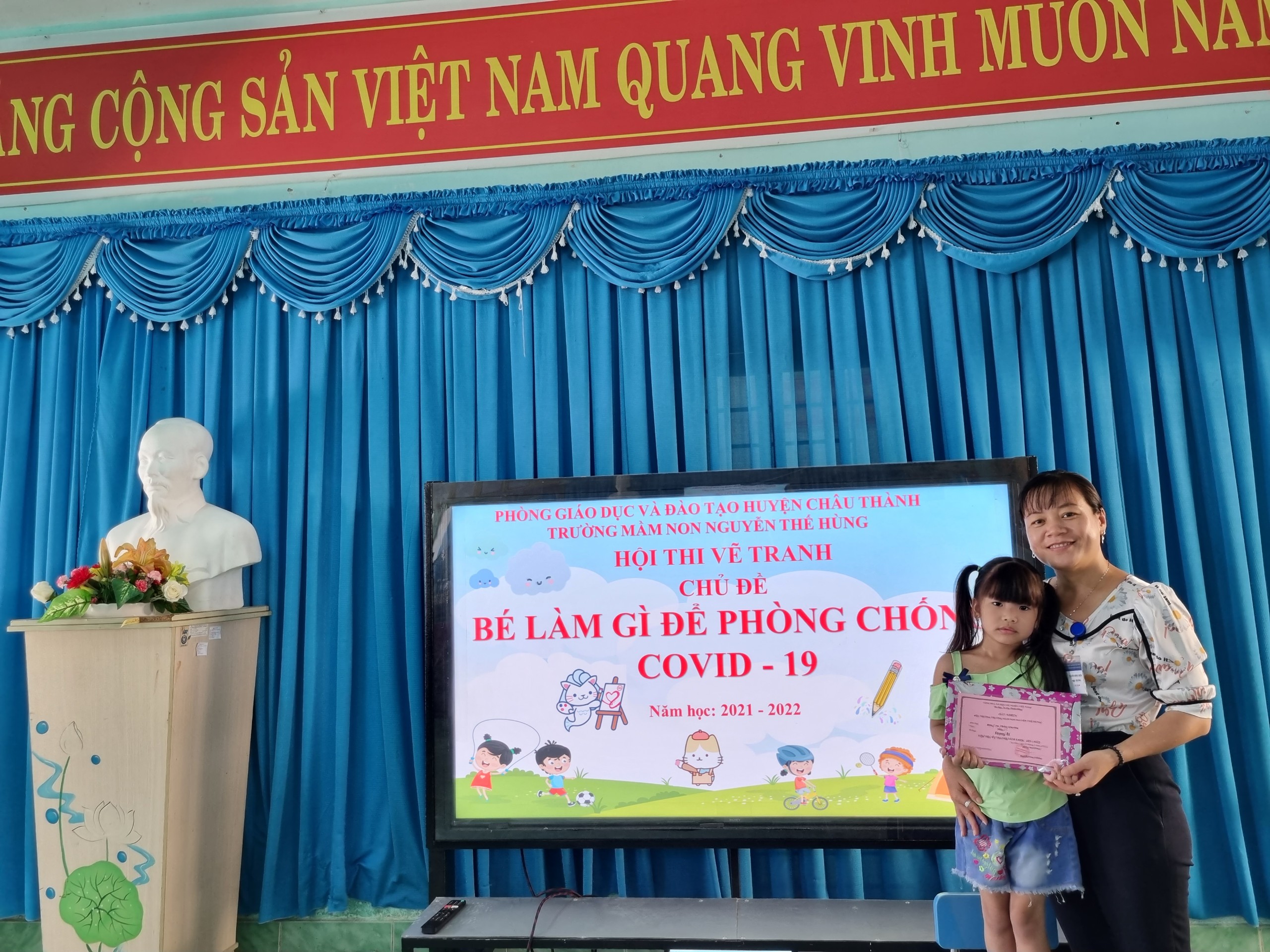 KHEN THƯỞNG CÁC HỘI THI