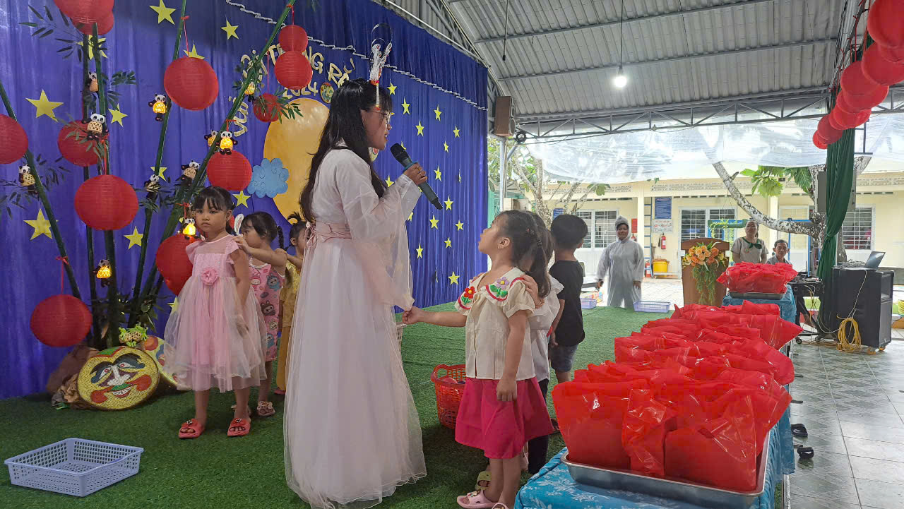 TRUNG THU 2024